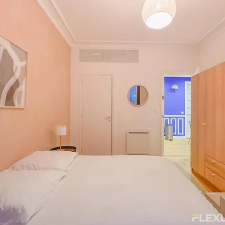 Flexliving - - *